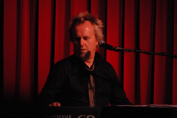 Howard Jones and Robin "The Itch" Boult at the Cactus Cafe, Austi