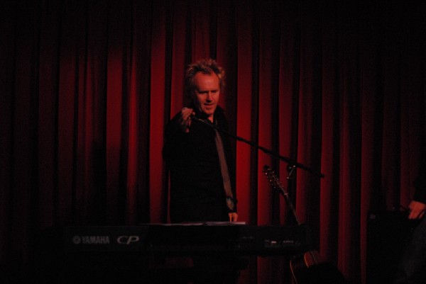 Howard Jones and Robin "The Itch" Boult at the Cactus Cafe, Austi