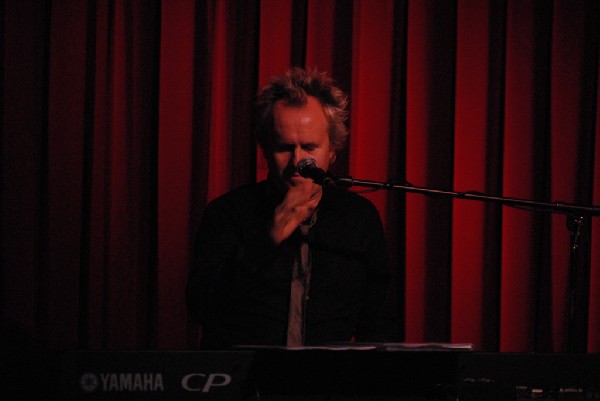 Howard Jones and Robin "The Itch" Boult at the Cactus Cafe, Austi