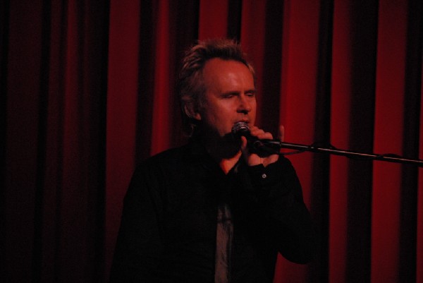 Howard Jones and Robin "The Itch" Boult at the Cactus Cafe, Austi