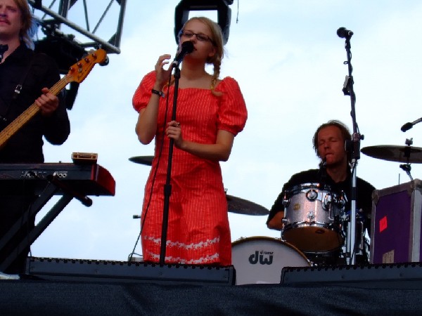 Husky Rescue at ACL Fest 2006, Austin, Tx