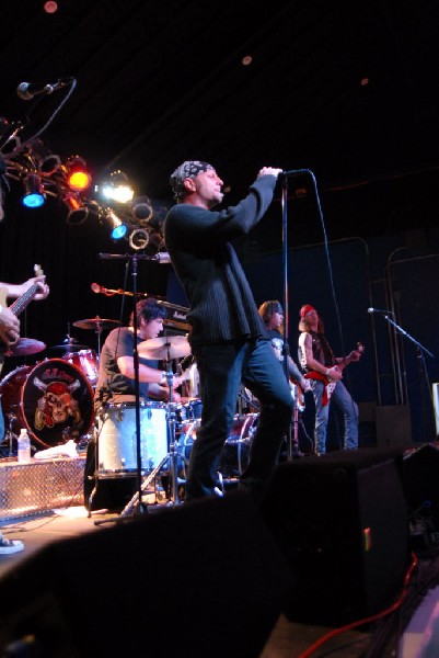 Hellape�o at Rock City Icehouse, Austin, Texas