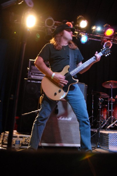 Hellape�o at Rock City Icehouse, Austin, Texas