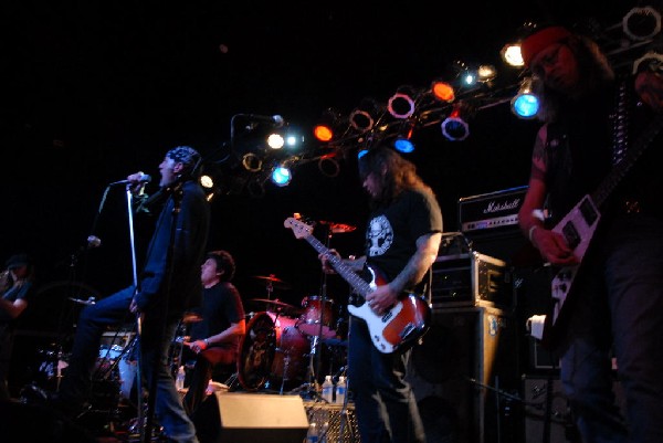 Hellape�o at Rock City Icehouse, Austin, Texas