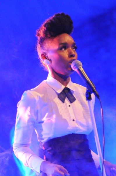 Janelle Monae at Stubb's BarBQ, SXSW 2009, Austin, Texas