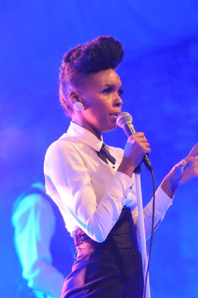 Janelle Monae at Stubb's BarBQ, SXSW 2009, Austin, Texas
