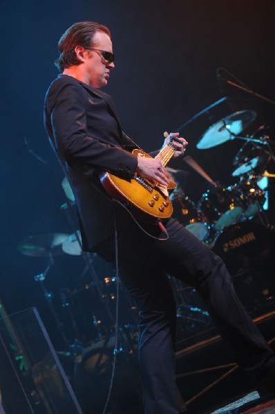 Joe Bonamossa at ACL Live at the Moody Theater, Austin, Texas 12/02/11 - ph