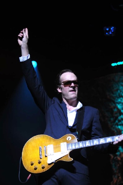 Joe Bonamossa at ACL Live at the Moody Theater, Austin, Texas 12/02/11 - ph