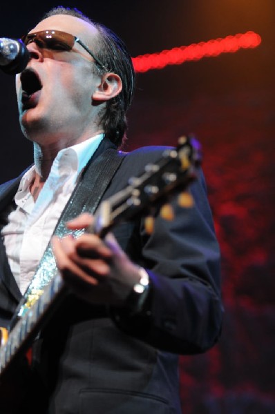 Joe Bonamossa at ACL Live at the Moody Theater, Austin, Texas 12/02/11 - ph