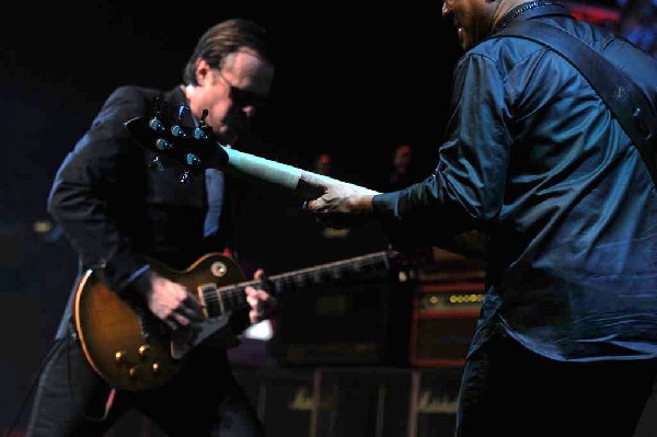 Joe Bonamossa at ACL Live at the Moody Theater, Austin, Texas 12/02/11 - ph