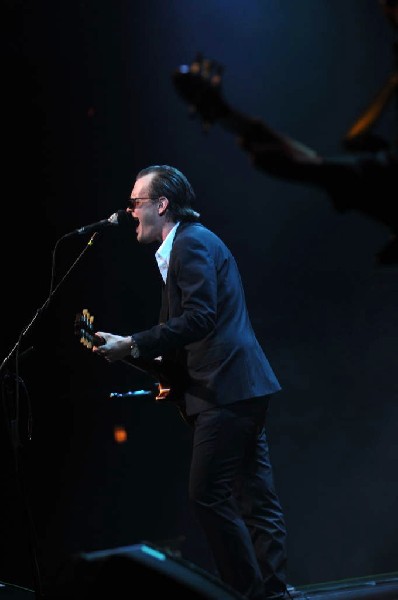 Joe Bonamossa at ACL Live at the Moody Theater, Austin, Texas 12/02/11 - ph