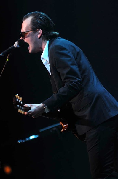 Joe Bonamossa at ACL Live at the Moody Theater, Austin, Texas 12/02/11 - ph