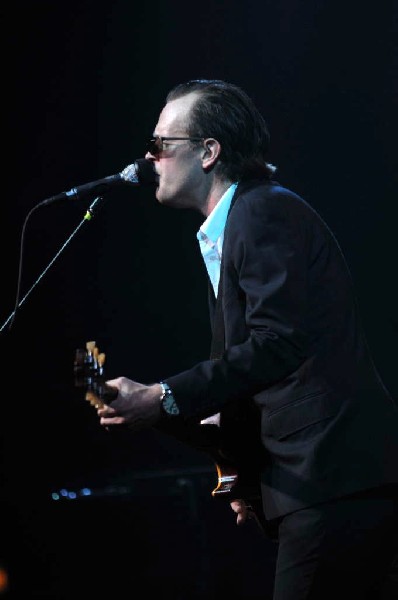 Joe Bonamossa at ACL Live at the Moody Theater, Austin, Texas 12/02/11 - ph