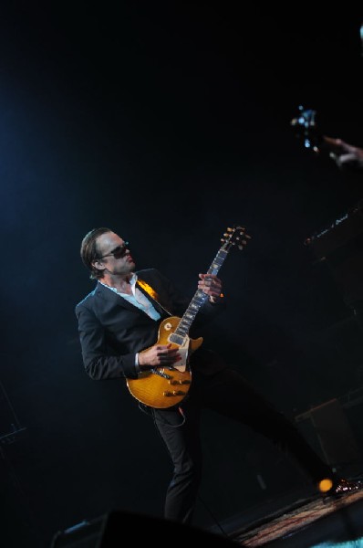 Joe Bonamossa at ACL Live at the Moody Theater, Austin, Texas 12/02/11 - ph