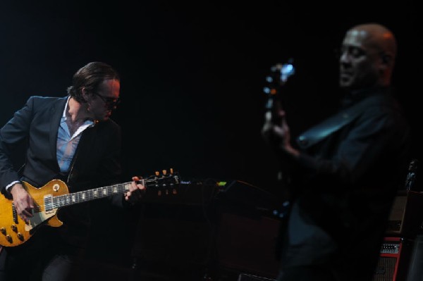 Joe Bonamossa at ACL Live at the Moody Theater, Austin, Texas 12/02/11 - ph