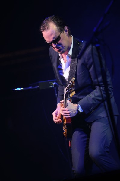 Joe Bonamossa at ACL Live at the Moody Theater, Austin, Texas 12/02/11 - ph