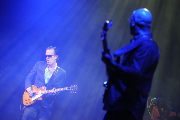 Joe Bonamossa at ACL Live at the Moody Theater, Austin, Texas 12/02/11 - ph