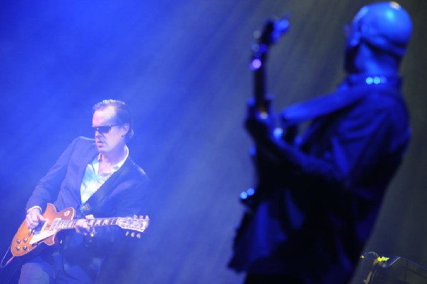 Joe Bonamossa at ACL Live at the Moody Theater, Austin, Texas 12/02/11 - ph