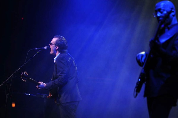 Joe Bonamossa at ACL Live at the Moody Theater, Austin, Texas 12/02/11 - ph