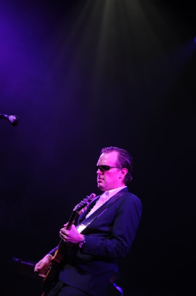 Joe Bonamossa at ACL Live at the Moody Theater, Austin, Texas 12/02/11 - ph