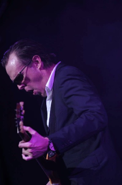 Joe Bonamossa at ACL Live at the Moody Theater, Austin, Texas 12/02/11 - ph