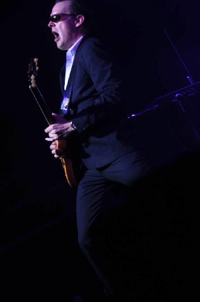 Joe Bonamossa at ACL Live at the Moody Theater, Austin, Texas 12/02/11 - ph