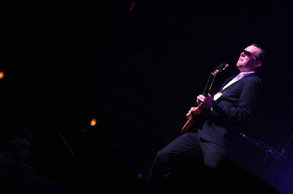 Joe Bonamossa at ACL Live at the Moody Theater, Austin, Texas 12/02/11 - ph