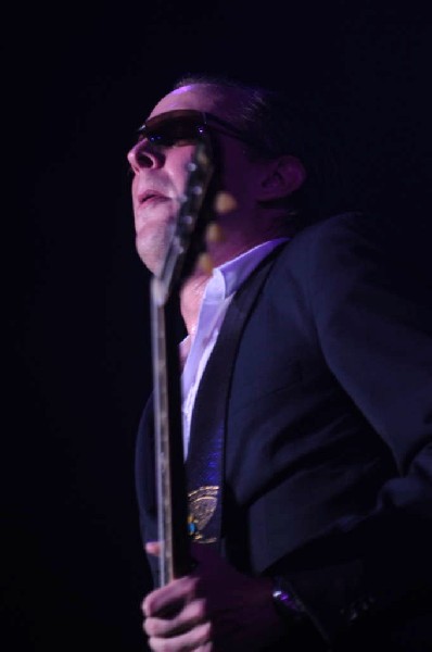 Joe Bonamossa at ACL Live at the Moody Theater, Austin, Texas 12/02/11 - ph