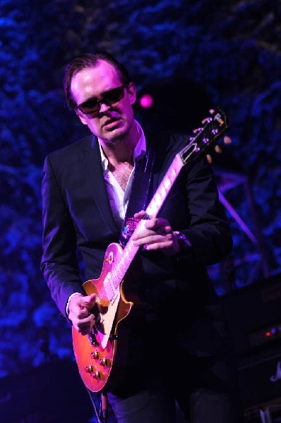 Joe Bonamossa at ACL Live at the Moody Theater, Austin, Texas 12/02/11 - ph