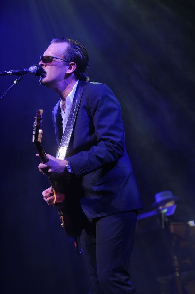 Joe Bonamossa at ACL Live at the Moody Theater, Austin, Texas 12/02/11 - ph