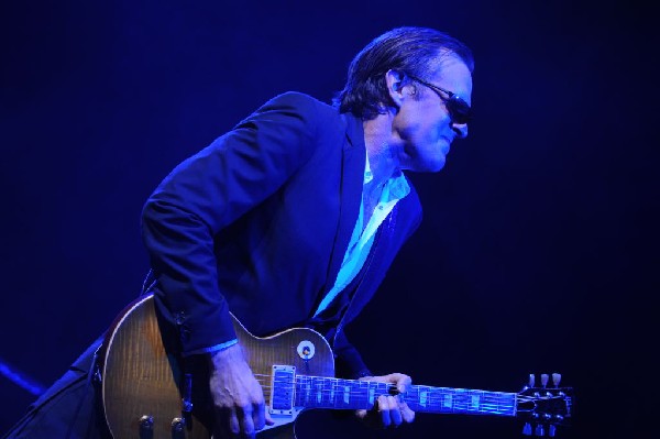 Joe Bonamossa at ACL Live at the Moody Theater, Austin, Texas 12/02/11 - ph