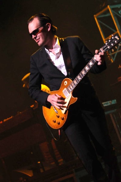 Joe Bonamossa at ACL Live at the Moody Theater, Austin, Texas 12/02/11 - ph