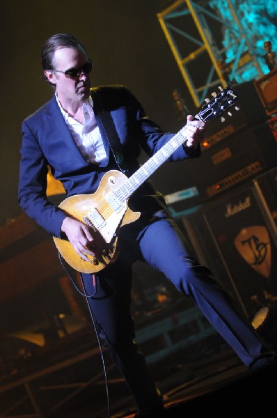 Joe Bonamossa at ACL Live at the Moody Theater, Austin, Texas 12/02/11 - ph