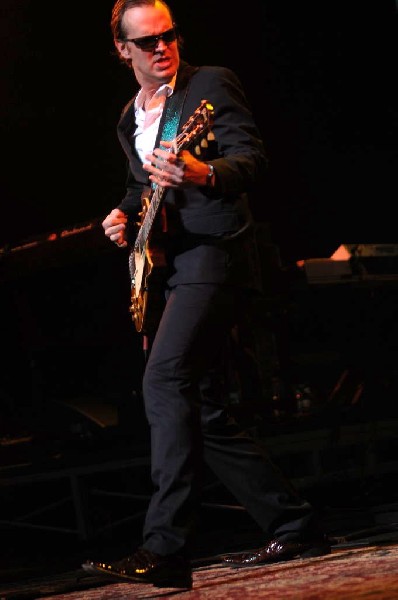 Joe Bonamossa at ACL Live at the Moody Theater, Austin, Texas 12/02/11 - ph