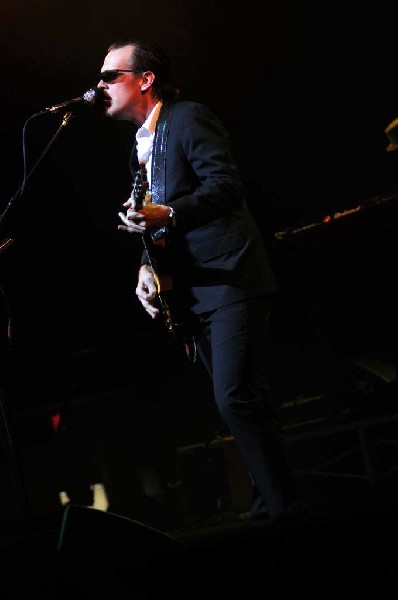 Joe Bonamossa at ACL Live at the Moody Theater, Austin, Texas 12/02/11 - ph