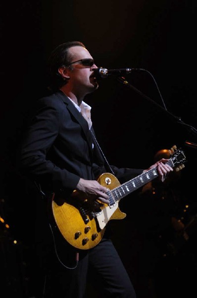 Joe Bonamossa at ACL Live at the Moody Theater, Austin, Texas 12/02/11 - ph