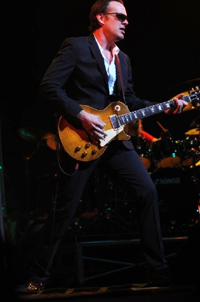 Joe Bonamossa at ACL Live at the Moody Theater, Austin, Texas 12/02/11 - ph