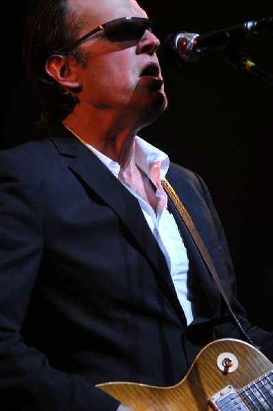 Joe Bonamossa at ACL Live at the Moody Theater, Austin, Texas 12/02/11 - ph