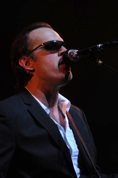 Joe Bonamossa at ACL Live at the Moody Theater, Austin, Texas 12/02/11 - ph