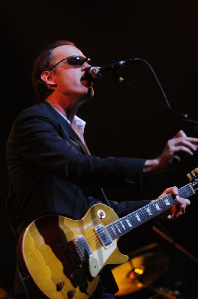 Joe Bonamossa at ACL Live at the Moody Theater, Austin, Texas 12/02/11 - ph