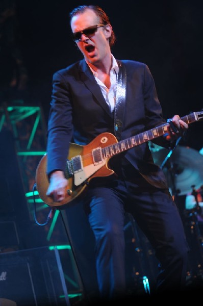 Joe Bonamossa at ACL Live at the Moody Theater, Austin, Texas 12/02/11 - ph