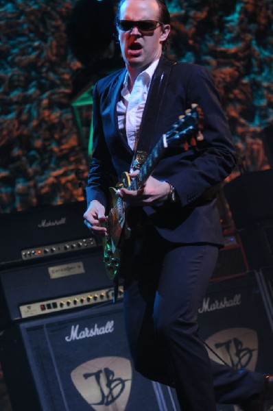 Joe Bonamossa at ACL Live at the Moody Theater, Austin, Texas 12/02/11 - ph