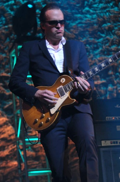 Joe Bonamossa at ACL Live at the Moody Theater, Austin, Texas 12/02/11 - ph