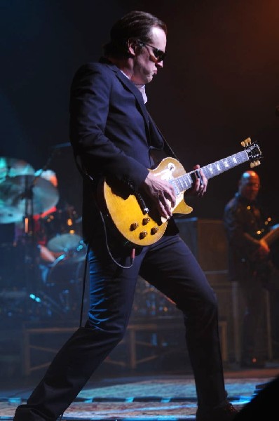 Joe Bonamossa at ACL Live at the Moody Theater, Austin, Texas 12/02/11 - ph