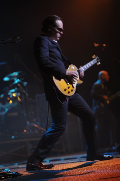 Joe Bonamossa at ACL Live at the Moody Theater, Austin, Texas 12/02/11 - ph