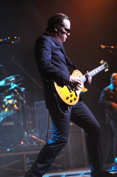 Joe Bonamossa at ACL Live at the Moody Theater, Austin, Texas 12/02/11 - ph