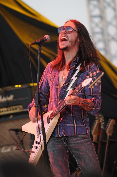 Jonathan Tyler & Northern Lights at The Backyard, Austin Texas (Bee Cav