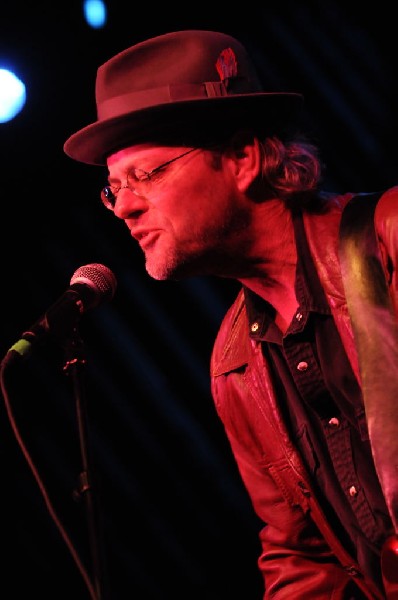 Kelly Willis at the Help Austin Help Haiti Benefit, Austin Music Hall