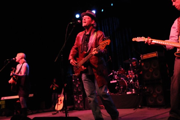 Kelly Willis at the Help Austin Help Haiti Benefit, Austin Music Hall