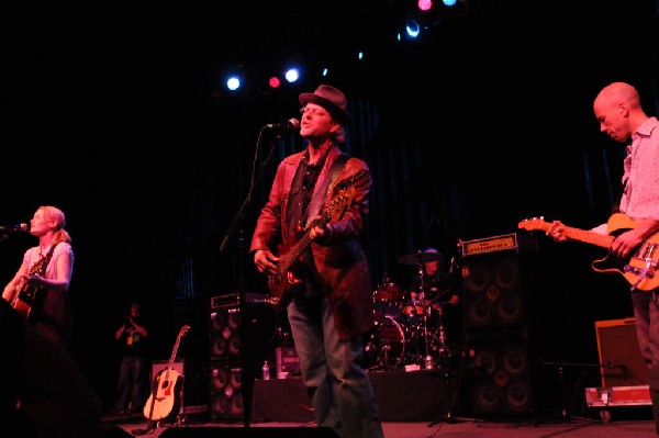 Kelly Willis at the Help Austin Help Haiti Benefit, Austin Music Hall